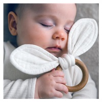 Rágóka levelekkel New Baby Ears white
