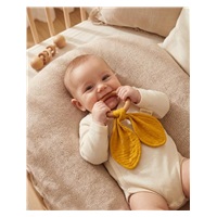 Rágóka levelekkel New Baby Ears mustard