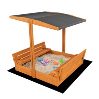 Zárható fa homokozó padokkal és tetővel gyerekeknek Baby Mix 120x120 cm szürke