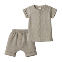 Baba muszlin ing rövidnadrággal New Baby linen