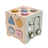Montessori fa fejlesztőközpont Baby Mix