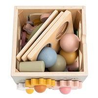 Montessori fa fejlesztőközpont Baby Mix
