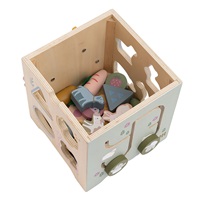 Montessori fa fejlesztőközpont Baby Mix
