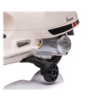 Elektromos roller Milly Mally Vespa GTS Super white